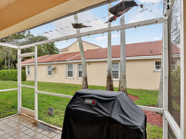 11461 Lakeview Dr 8, Coral Springs FL 33071