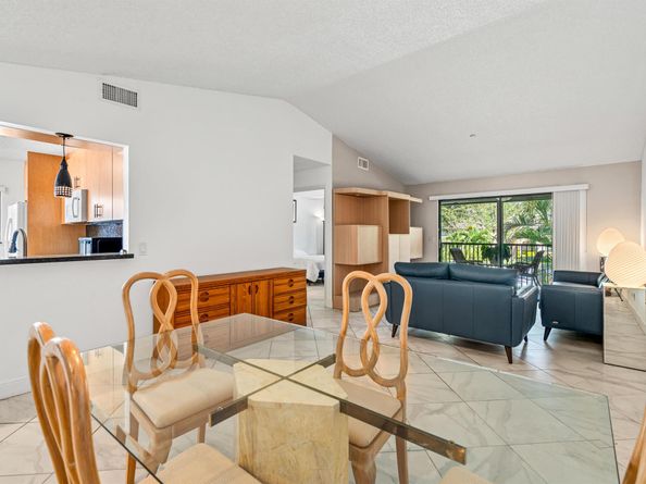 15364 Lakes Of Delray Boulevard 66, Delray Beach FL 33484