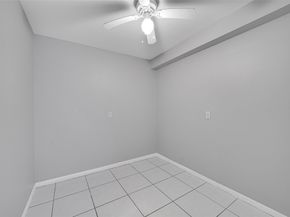 1713 Whitehall Dr 103, Davie FL 33324
