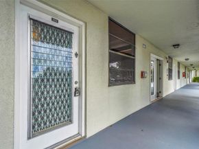 1713 Whitehall Dr 103, Davie FL 33324