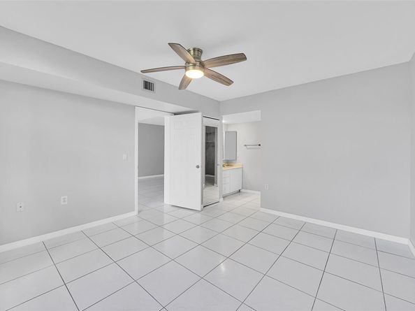 1713 Whitehall Dr 103, Davie FL 33324