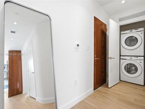 2678 Tigertail Avenue 911, Miami FL 33133