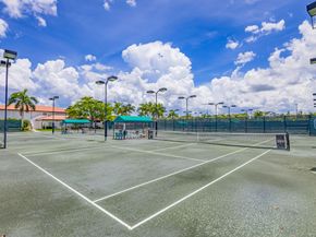28 Admirals Court, Palm Beach Gardens FL 33418