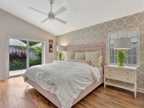 28 Admirals Court, Palm Beach Gardens FL 33418