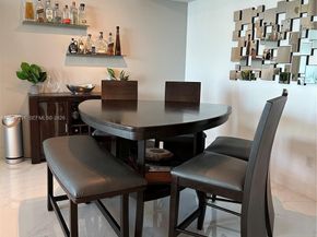 325 S Biscayne Boulevard 4119, Miami FL 33131