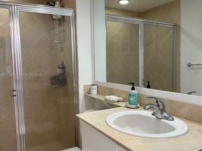 325 S Biscayne Boulevard 4119, Miami FL 33131