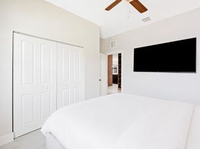160 NE 35th Street, Oakland Park FL 33334