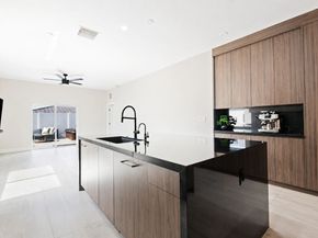 160 NE 35th Street, Oakland Park FL 33334