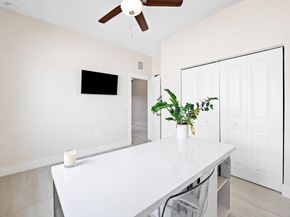 160 NE 35th Street, Oakland Park FL 33334
