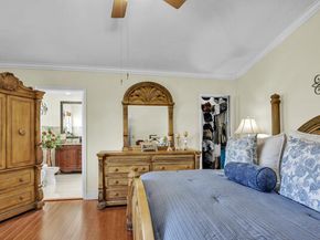 6431 Olde Moat Way, Davie FL 33331