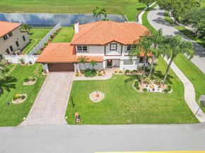 6431 Olde Moat Way, Davie FL 33331