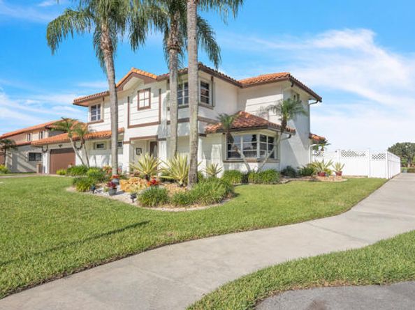 6431 Olde Moat Way, Davie FL 33331