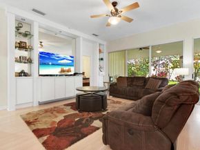 1092 Bedford Avenue, Palm Beach Gardens FL 33403