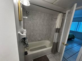 3105 Oakland Shores Drive J207, Oakland Park FL 33309