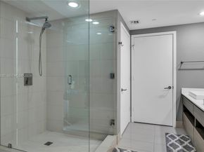 460 NE 28th Street 1708, Miami FL 33137