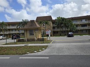 400 W Village Green Circle W 216, Palm Springs FL 33461