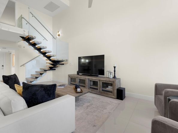 665 SE 21st Avenue 104, Deerfield Beach FL 33441