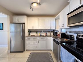 8900 Washington Boulevard 401A, Pembroke Pines FL 33025