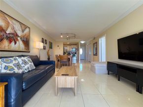 8900 Washington Boulevard 401A, Pembroke Pines FL 33025