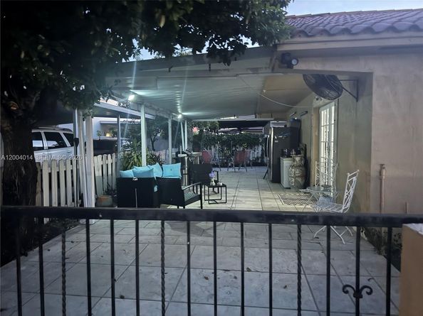 7599 W 4th Court, Hialeah FL 33014