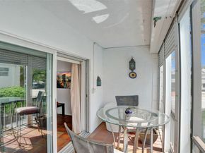 1212 SE 2nd Ct 201, Fort Lauderdale FL 33301