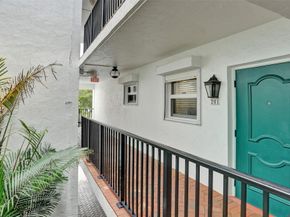1212 SE 2nd Ct 201, Fort Lauderdale FL 33301