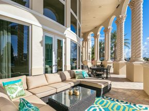 2 Pelican Dr, Fort Lauderdale FL 33301