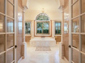2 Pelican Dr, Fort Lauderdale FL 33301