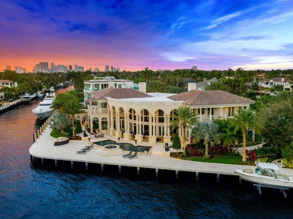 2 Pelican Dr, Fort Lauderdale FL 33301