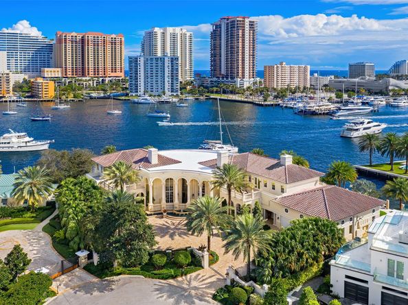 2 Pelican Dr, Fort Lauderdale FL 33301