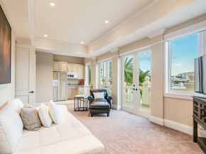 2 Pelican Dr, Fort Lauderdale FL 33301