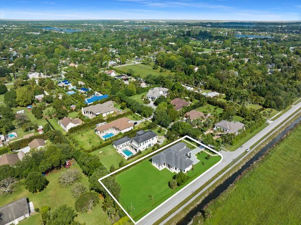 13600 Pine Meadow Ct, Davie FL 33325
