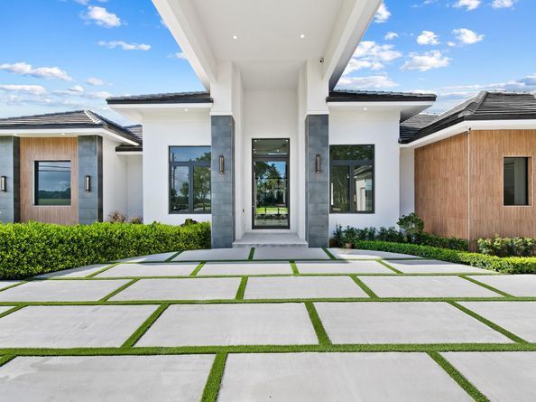 13600 Pine Meadow Ct, Davie FL 33325