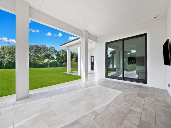 13600 Pine Meadow Ct, Davie FL 33325