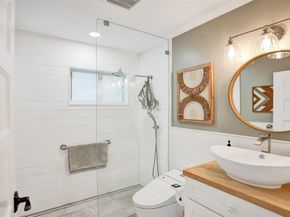 106 SE 10th Ct, Deerfield Beach FL 33441