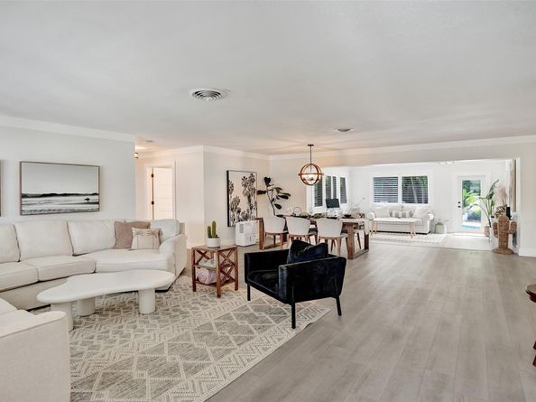 106 SE 10th Ct, Deerfield Beach FL 33441