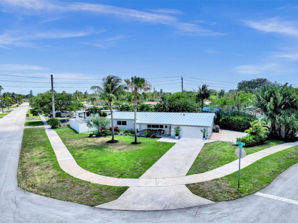 106 SE 10th Ct, Deerfield Beach FL 33441