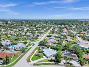 106 SE 10th Ct, Deerfield Beach FL 33441