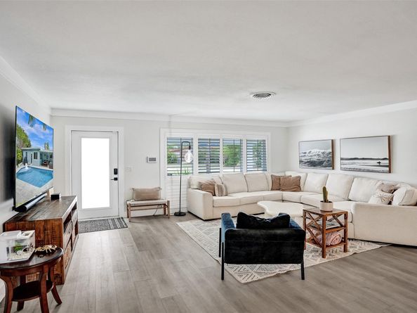 106 SE 10th Ct, Deerfield Beach FL 33441