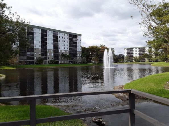 2309 S Cypress Bend Drive 314c, Pompano Beach FL 33069