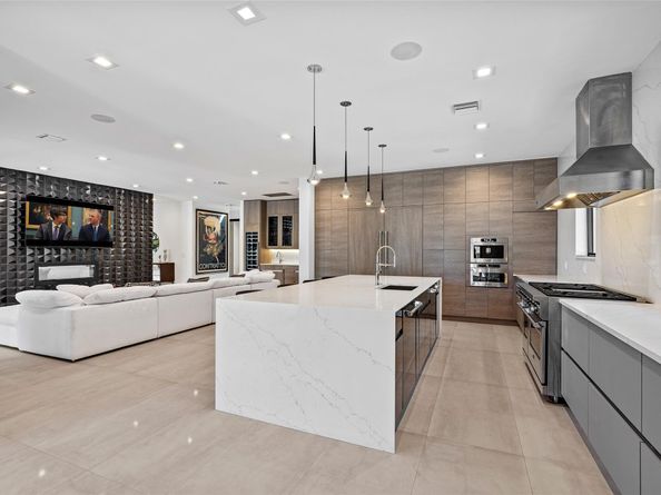 1523 SE 12th St, Fort Lauderdale FL 33316