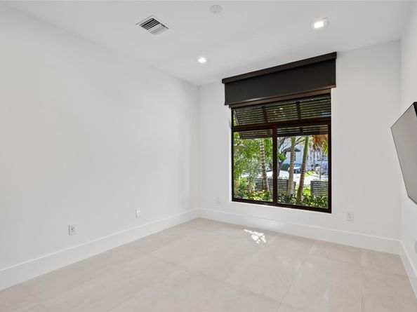 1523 SE 12th St, Fort Lauderdale FL 33316