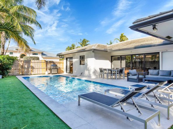 24 Castle Harbor Isle, Fort Lauderdale FL 33308