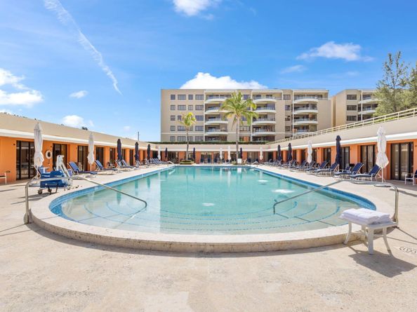 2 N Breakers Row N Ph4, Palm Beach FL 33480