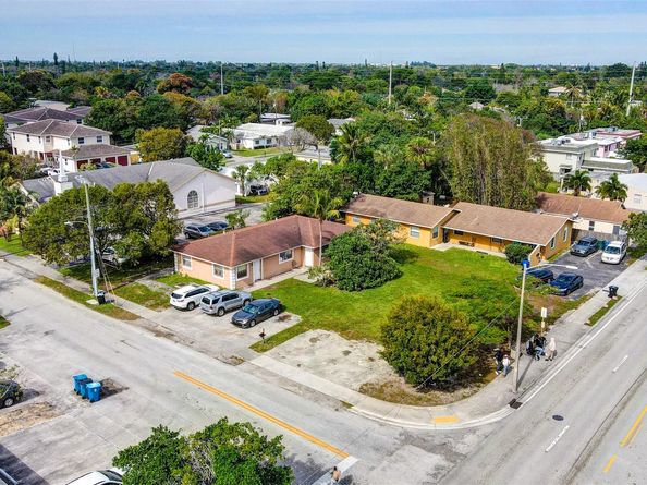 25 NW 11th St, Fort Lauderdale FL 33311