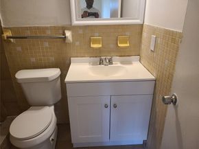 25 NW 11th St, Fort Lauderdale FL 33311