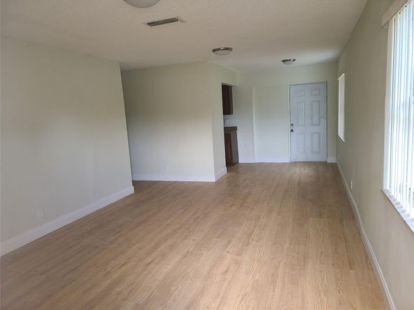 25 NW 11th St, Fort Lauderdale FL 33311