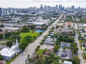 25 NW 11th St, Fort Lauderdale FL 33311