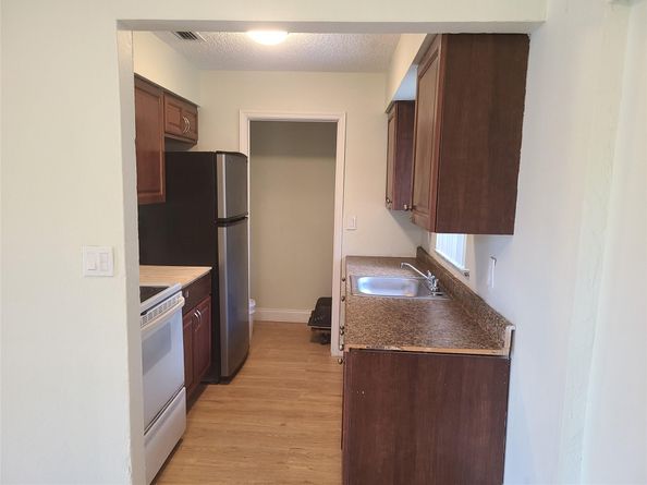 25 NW 11th St, Fort Lauderdale FL 33311