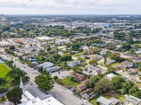 25 NW 11th St, Fort Lauderdale FL 33311